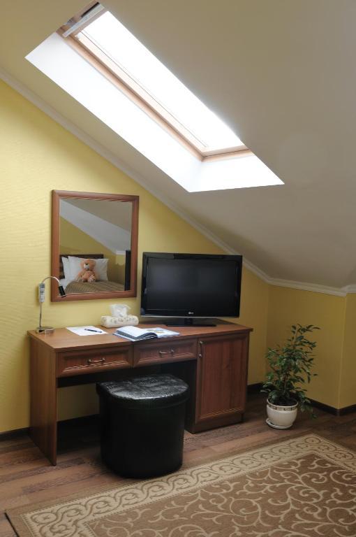 Melrose Hotel Rivne Phòng bức ảnh